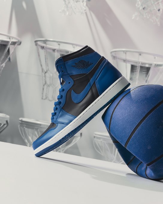 NIKE AIR JORDAN 1 RETRO HIGH OG “Dark Marina Blue” が発売