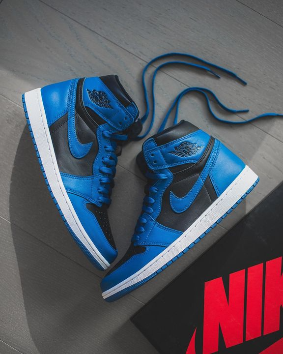 NIKE AIR JORDAN 1 RETRO HIGH OG “Dark Marina Blue” が発売