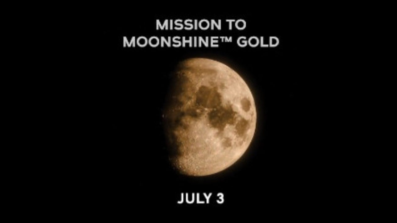 OMEGA × Swatch による新作モデル Mission to Moonshine Gold が