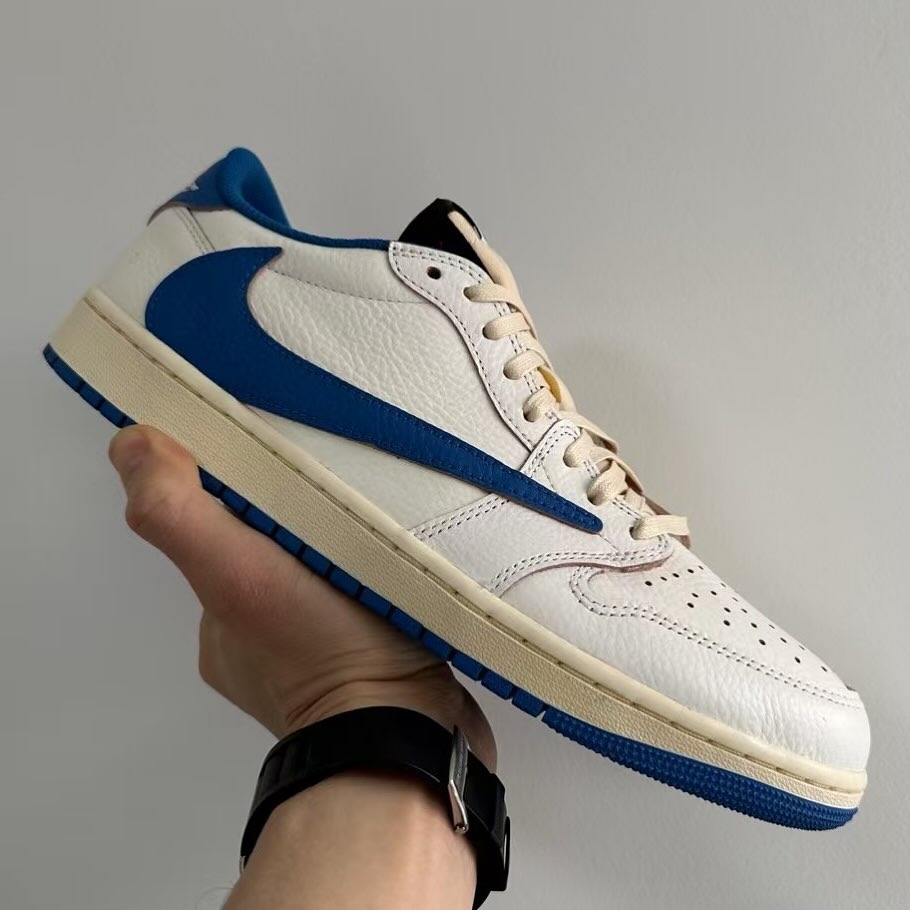 https://yakkun-fashion.jp/travis-scott-x-fragment-design-x-nike-air-jordan-1-low-2025/