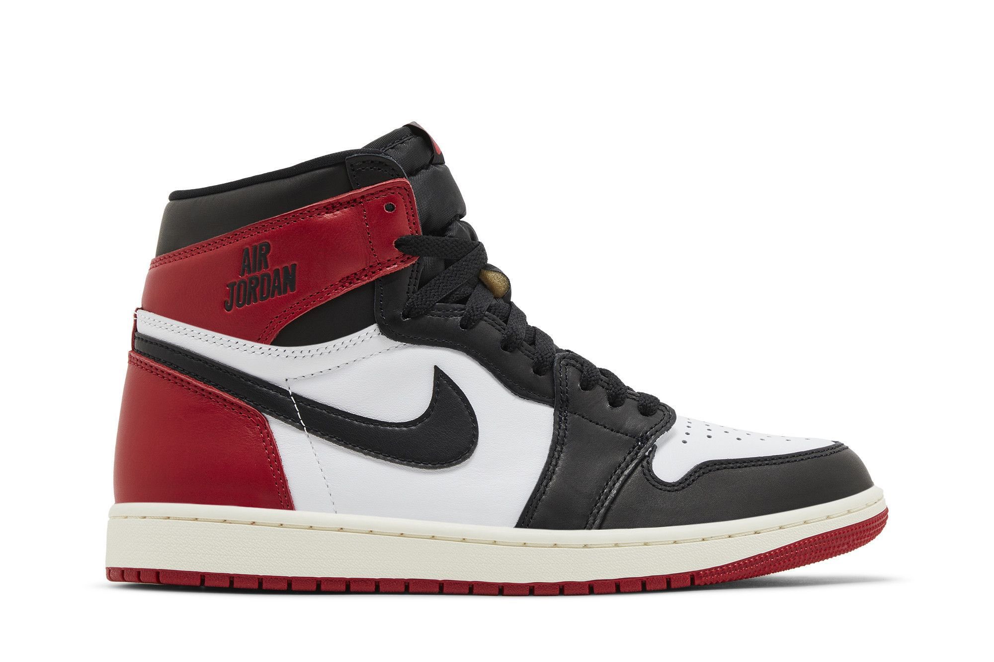 NIKE AIR JORDAN 1 RETRO HIGH OG “Black Toe Reimagined” の最新画像が公開