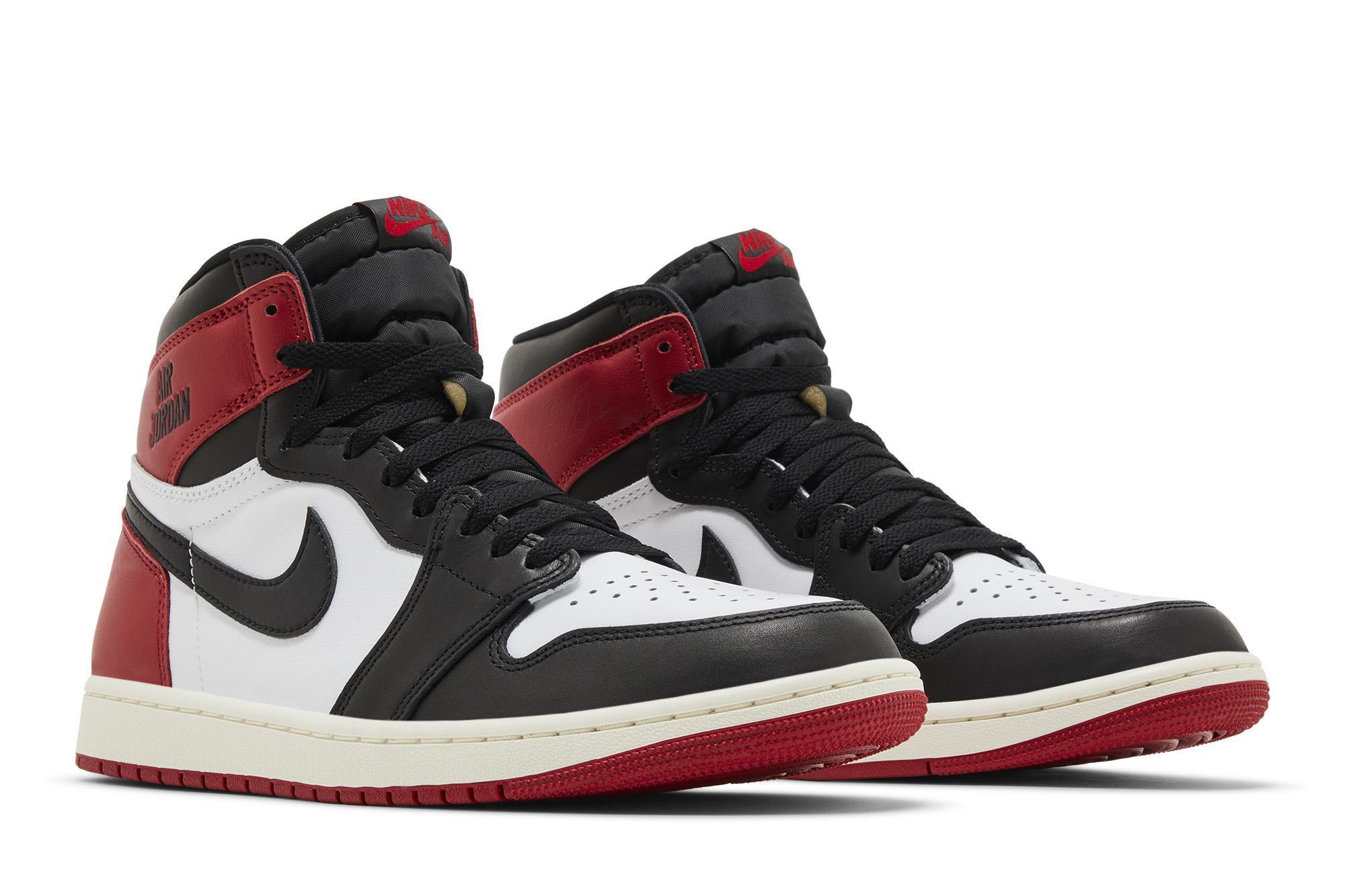 NIKE AIR JORDAN 1 RETRO HIGH OG “Black Toe Reimagined” の最新画像が公開