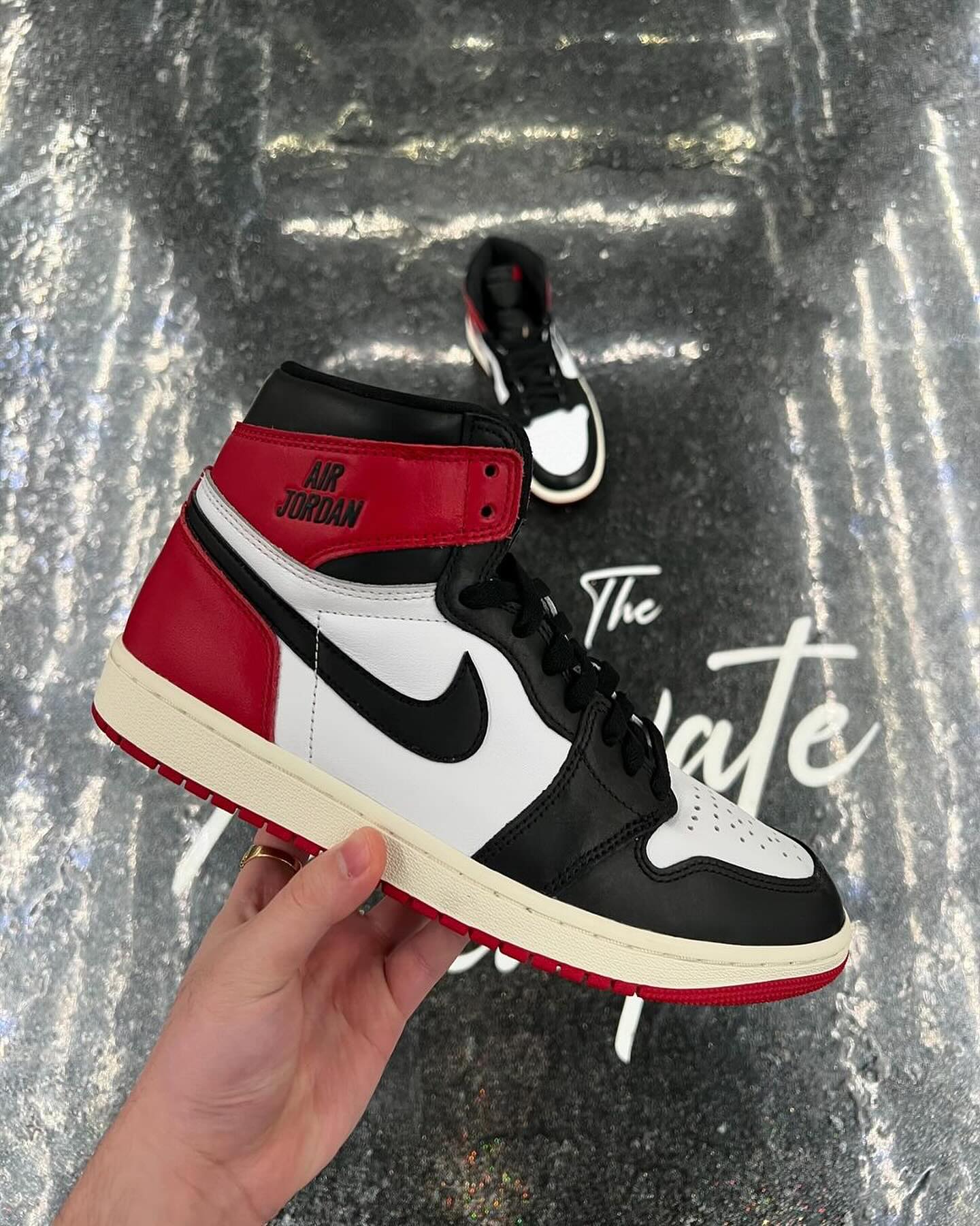 NIKE AIR JORDAN 1 “BLACK TOE REIMAGINED” のディテール画像が公開