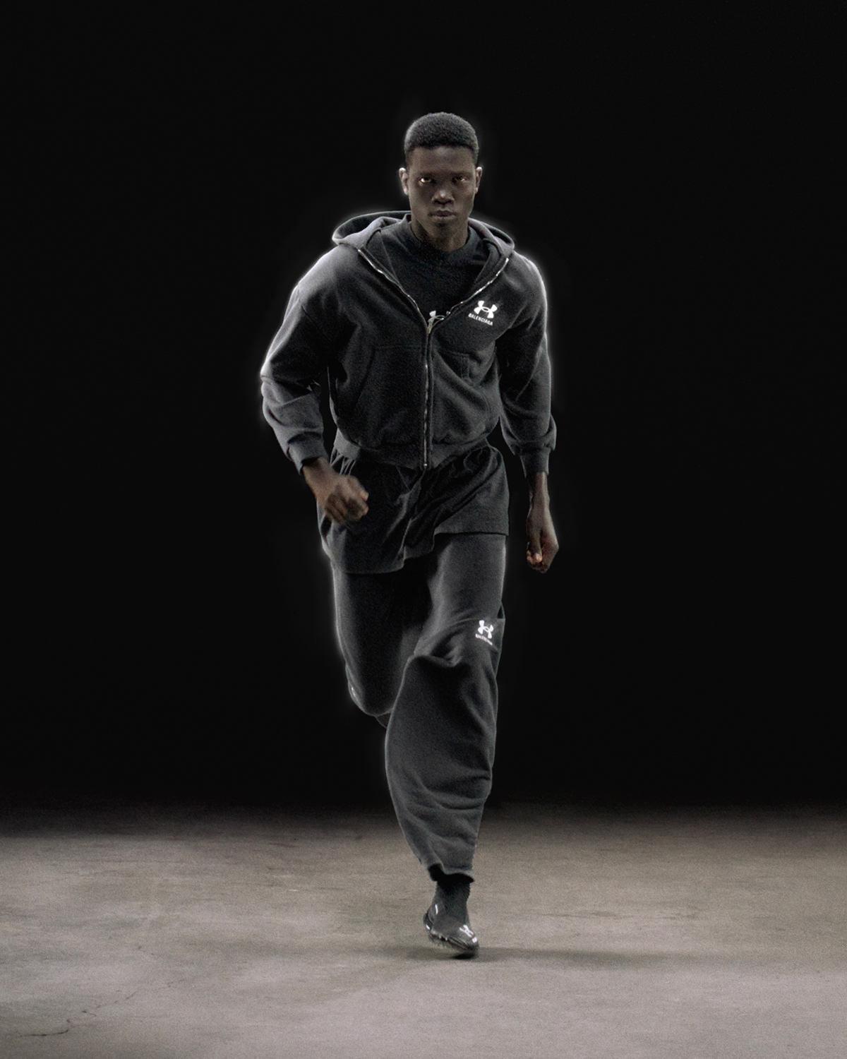 Balenciaga × UNDER ARMOUR が発売