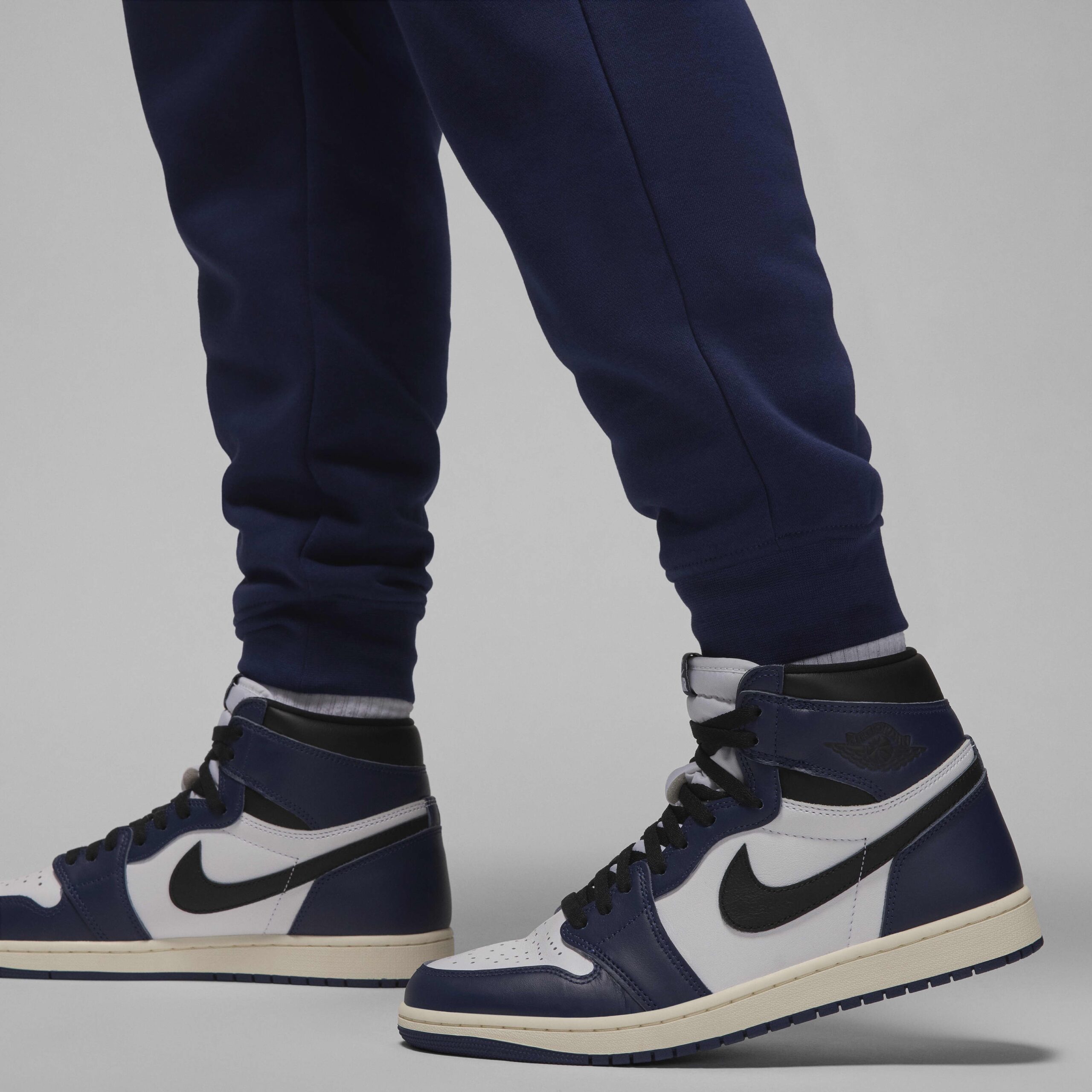 NIKE AIR JORDAN 1 RETRO HIGH OG “MIDNIGHT NAVY” のオフィシャルルックが公開