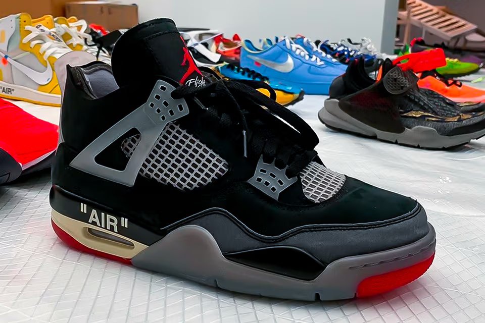 Off-White™ × NIKE AIR JORDAN 4 “BRED” のリリース情報が浮上