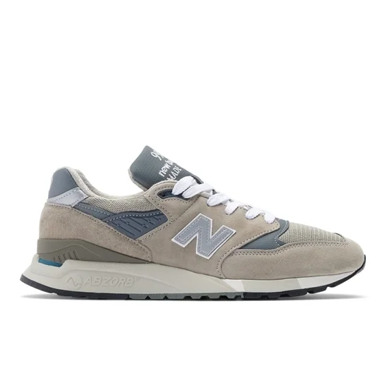 New Balance が一部製品の値上げを発表