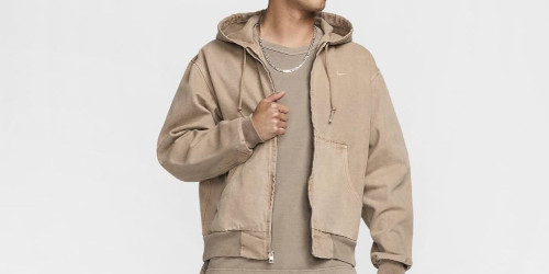 NIKE より Carhartt を意識したような新作が公開