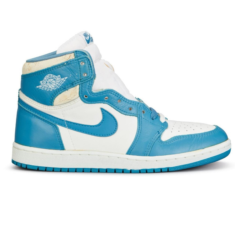 NIKE AIR JORDAN 1 HIGH OG “UNC REIMAGINED” が発売へ