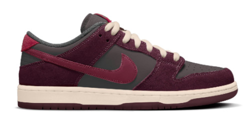 Riot Skateboards × NIKE SB DUNK LOW が発売予定