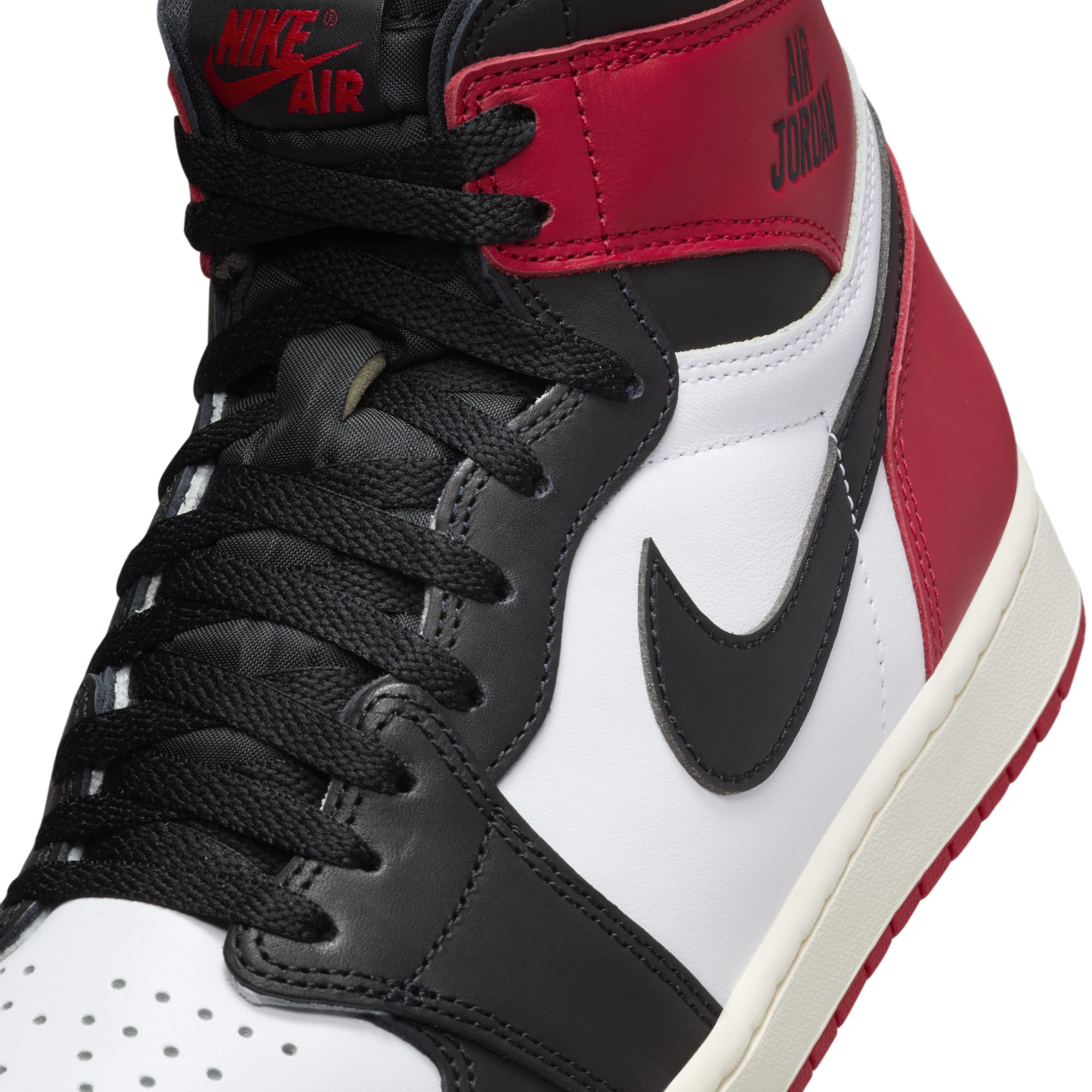 NIKE AIR JORDAN 1 “BLACK TOE REIMAGINED” のオフィシャル画像が公開