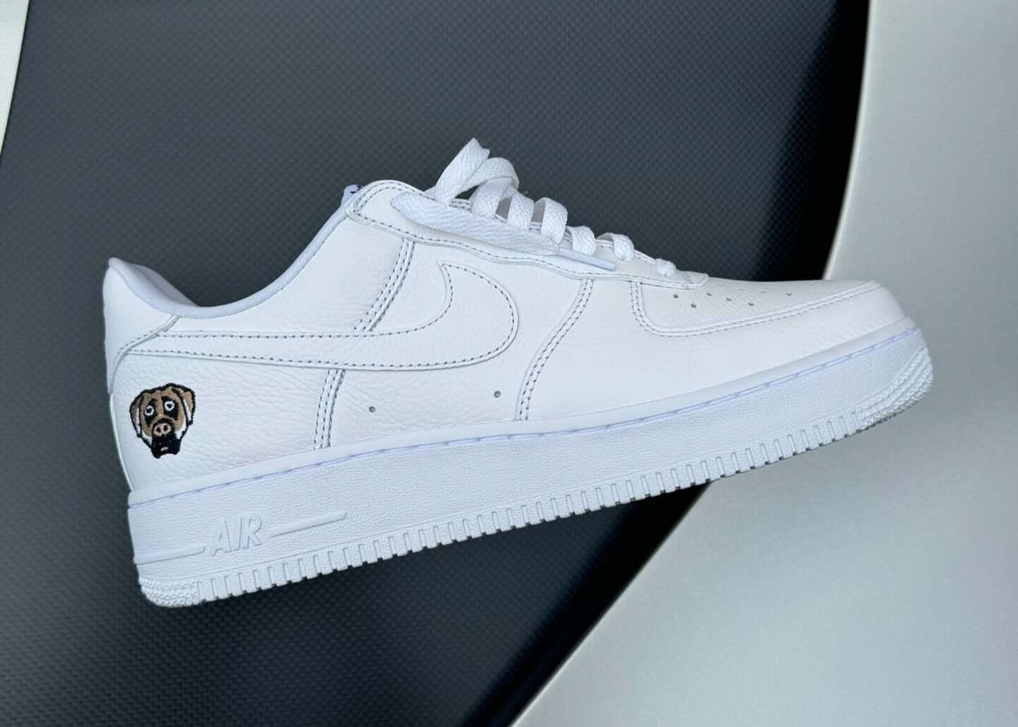 Victor Victor × NIKE AIR FORCE 1 はNIGO® の新アルバム発売を記念した制作