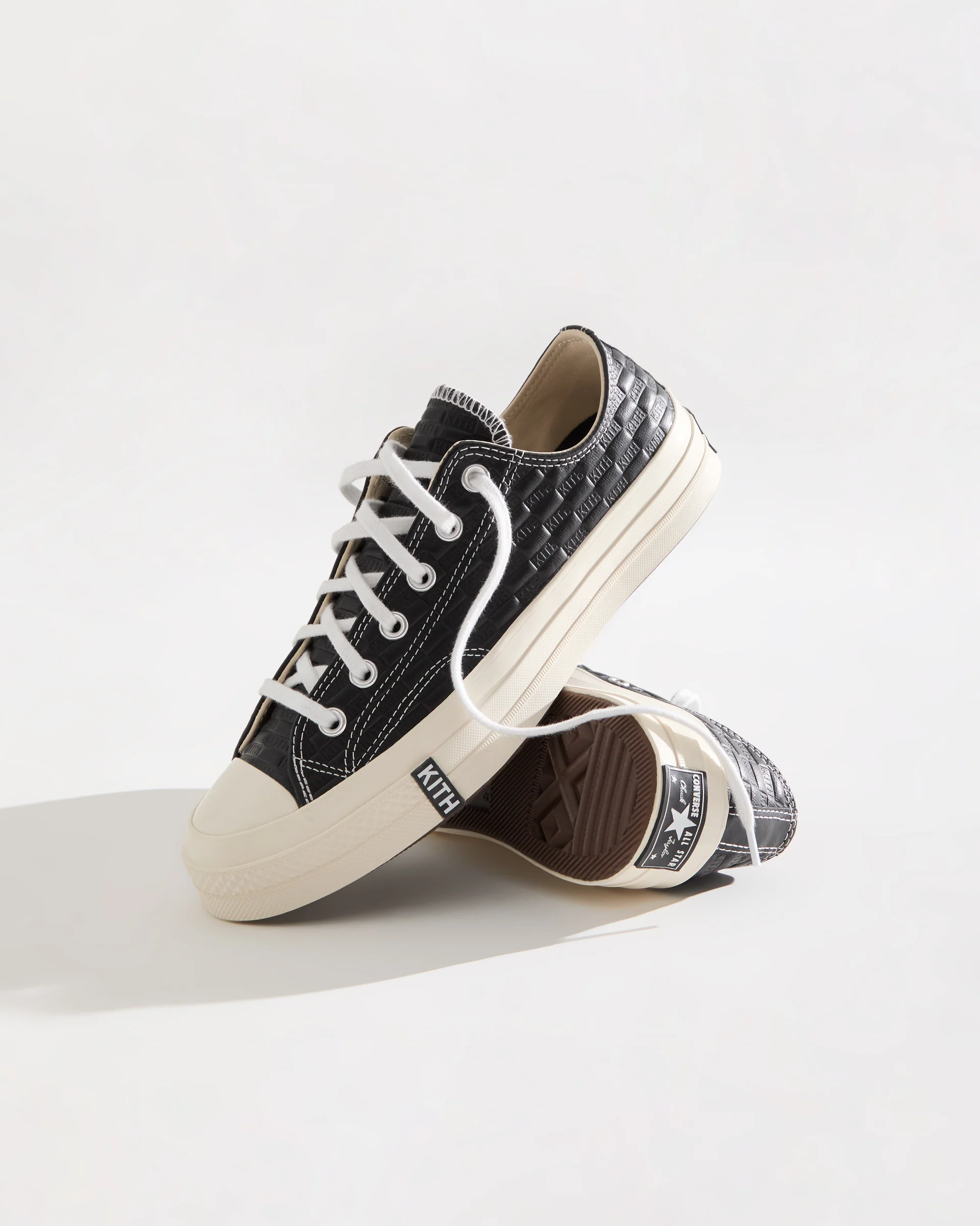 KITH × CONVERSE のコラボ Chuck 70 OX が登場