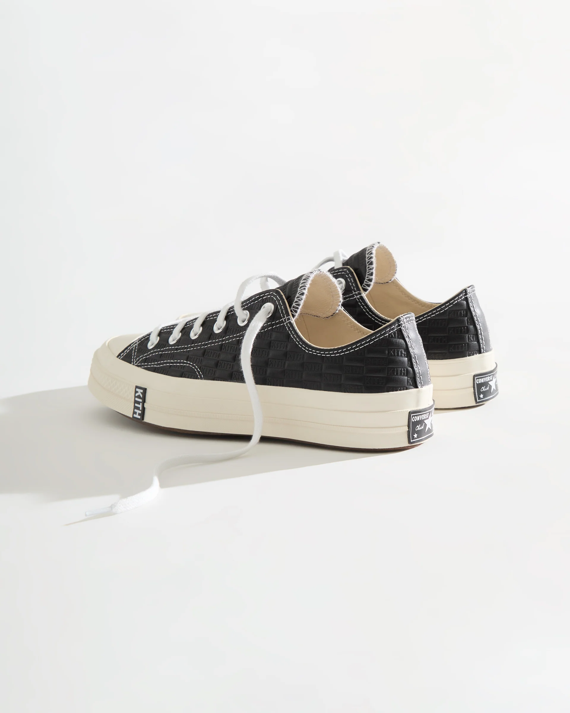 KITH × CONVERSE のコラボ Chuck 70 OX が登場