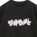 sacai × KAWS の限定コラボTシャツが登場