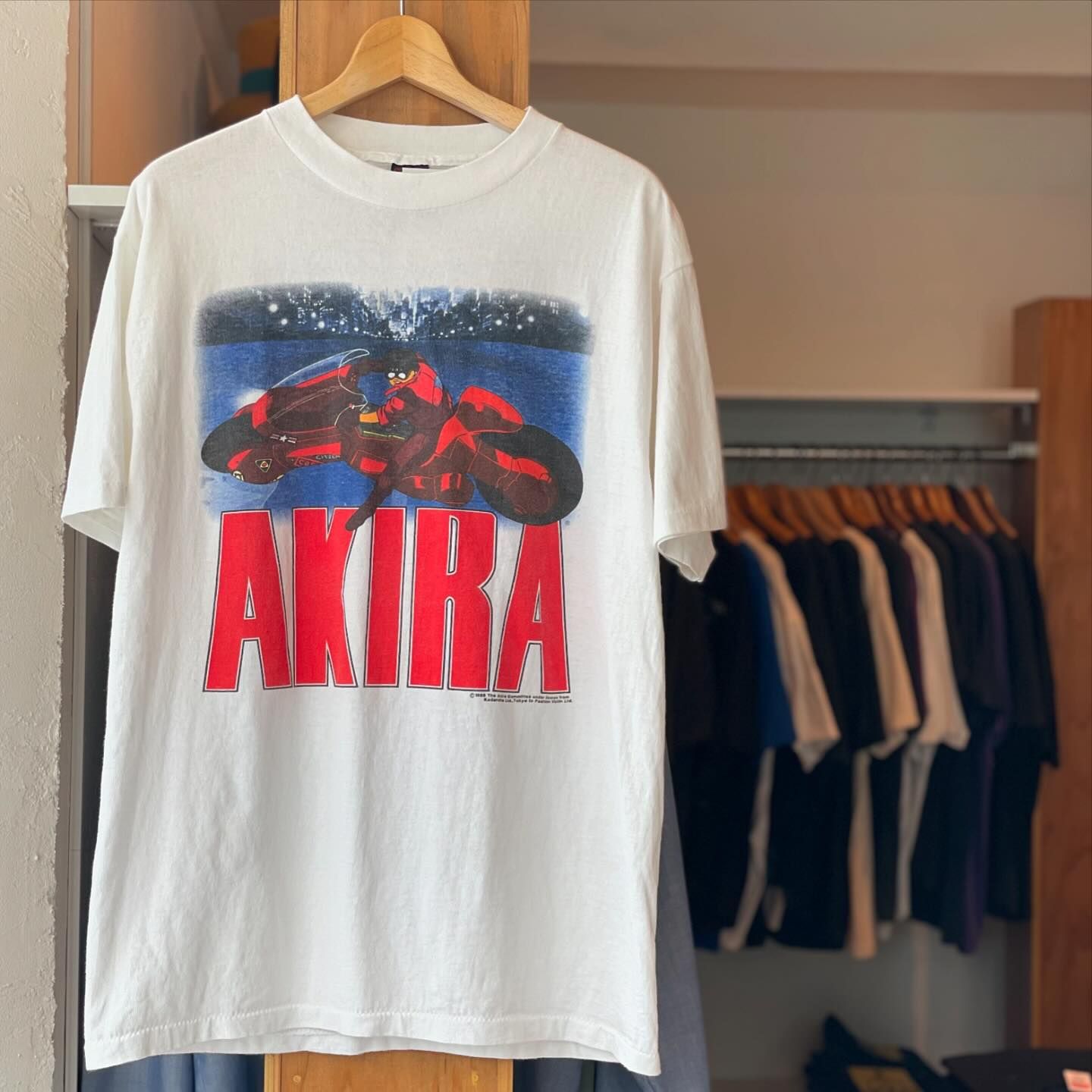 What’z up 原宿が AKIRA Tシャツを発売