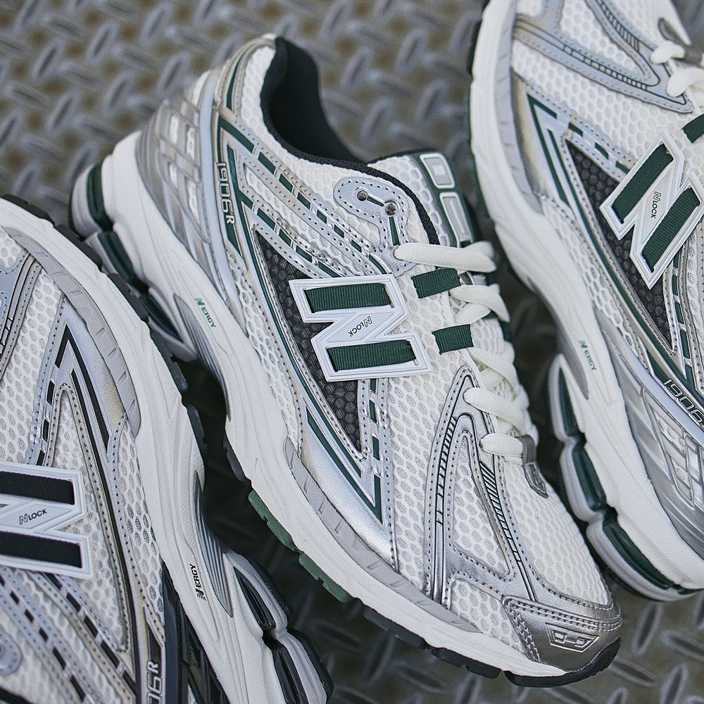 New Balance M1906R “Silver/Black” “Silver/Green” 8月21日(水)発売