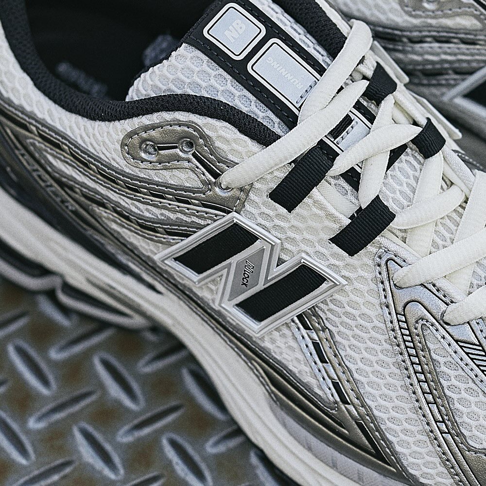 New Balance M1906R “Silver/Black” “Silver/Green” 8月21日(水)発売