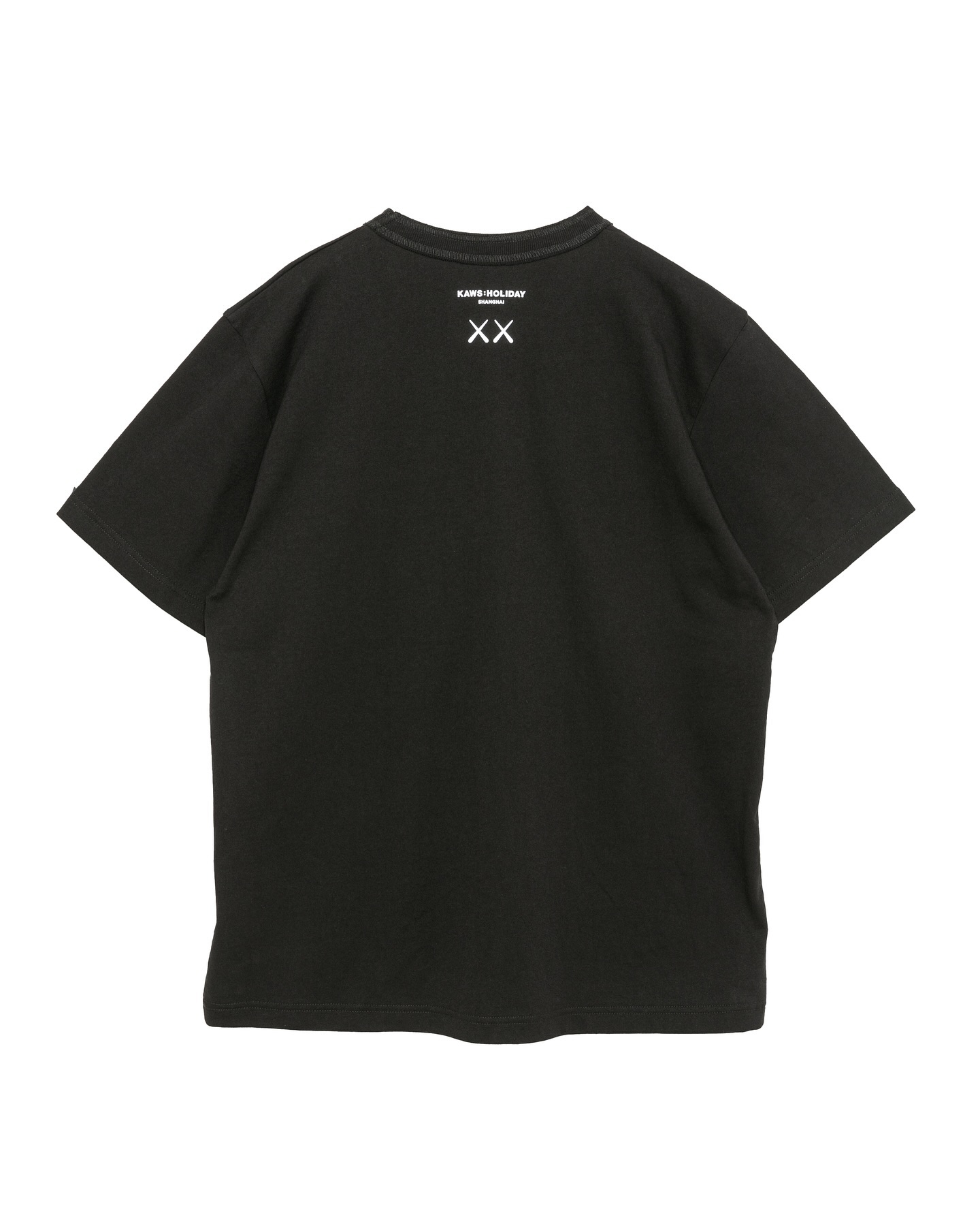 sacai × KAWS の限定コラボTシャツが登場