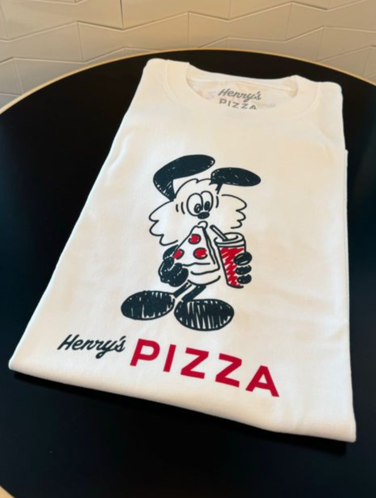 VERDY のピザショップ Henry’s PIZZA から新作Tシャツが発売