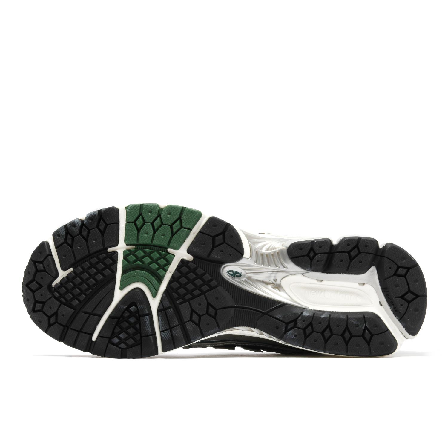 New Balance M1906R “Silver/Black” “Silver/Green” 8月21日(水)発売