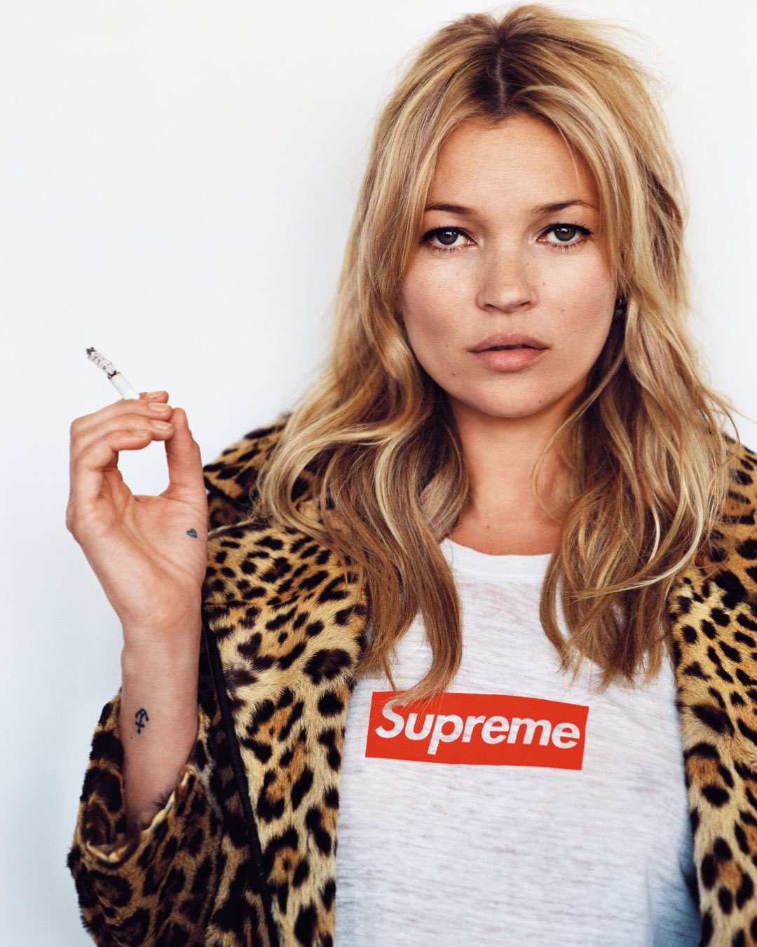 Supreme × Kate Moss の2024年秋冬コラボが登場予定