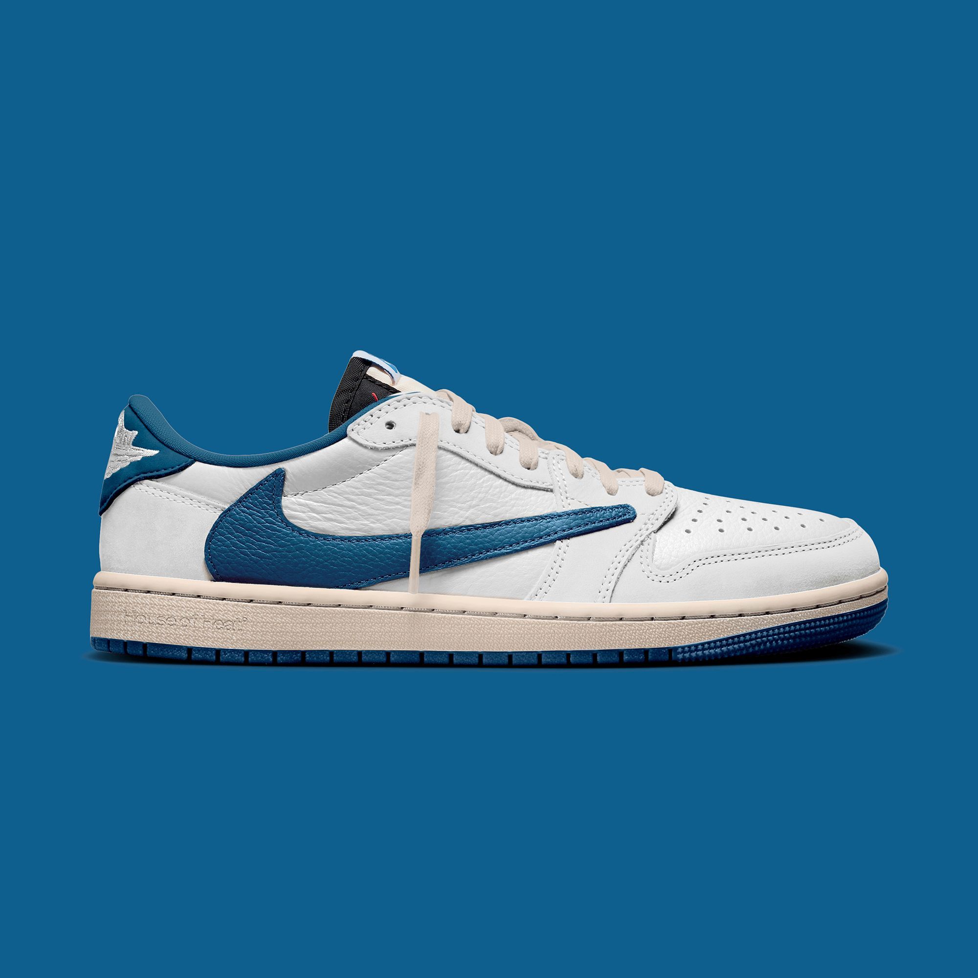 Travis Scott × fragment design × NIKE AIR JORDAN 1 LOW 