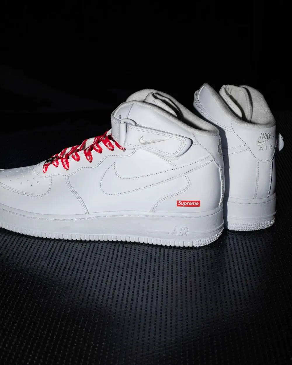 Supreme × NIKE AIR FORCE 1 MID 8月31日（土）発売