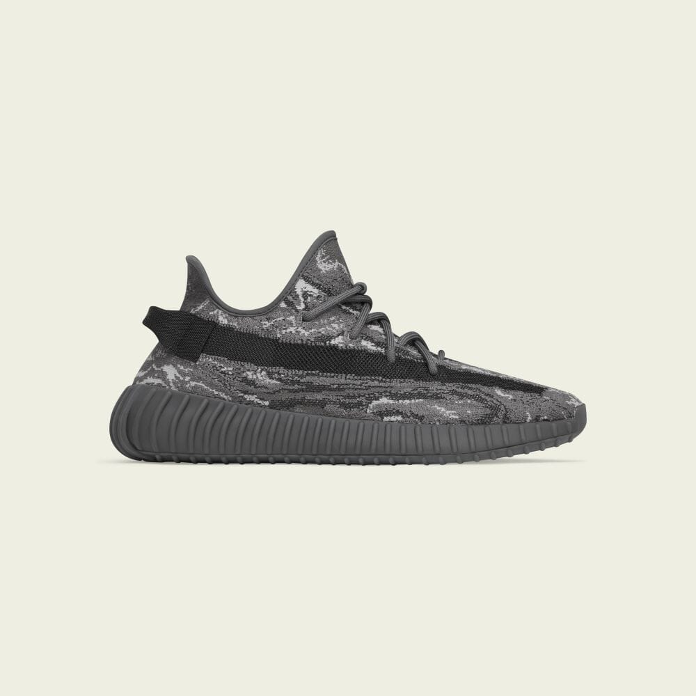 YEEZY 50%OFF セールに対象モデルが追加