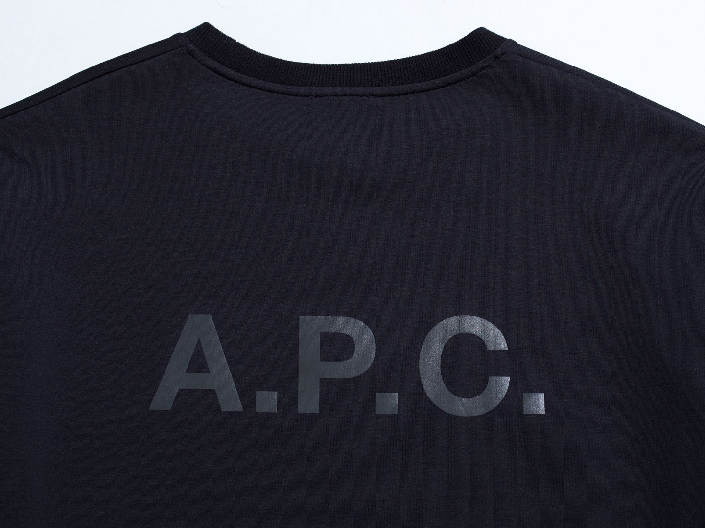 Ron Herman から A.P.C. の新作別注コレクションが登場