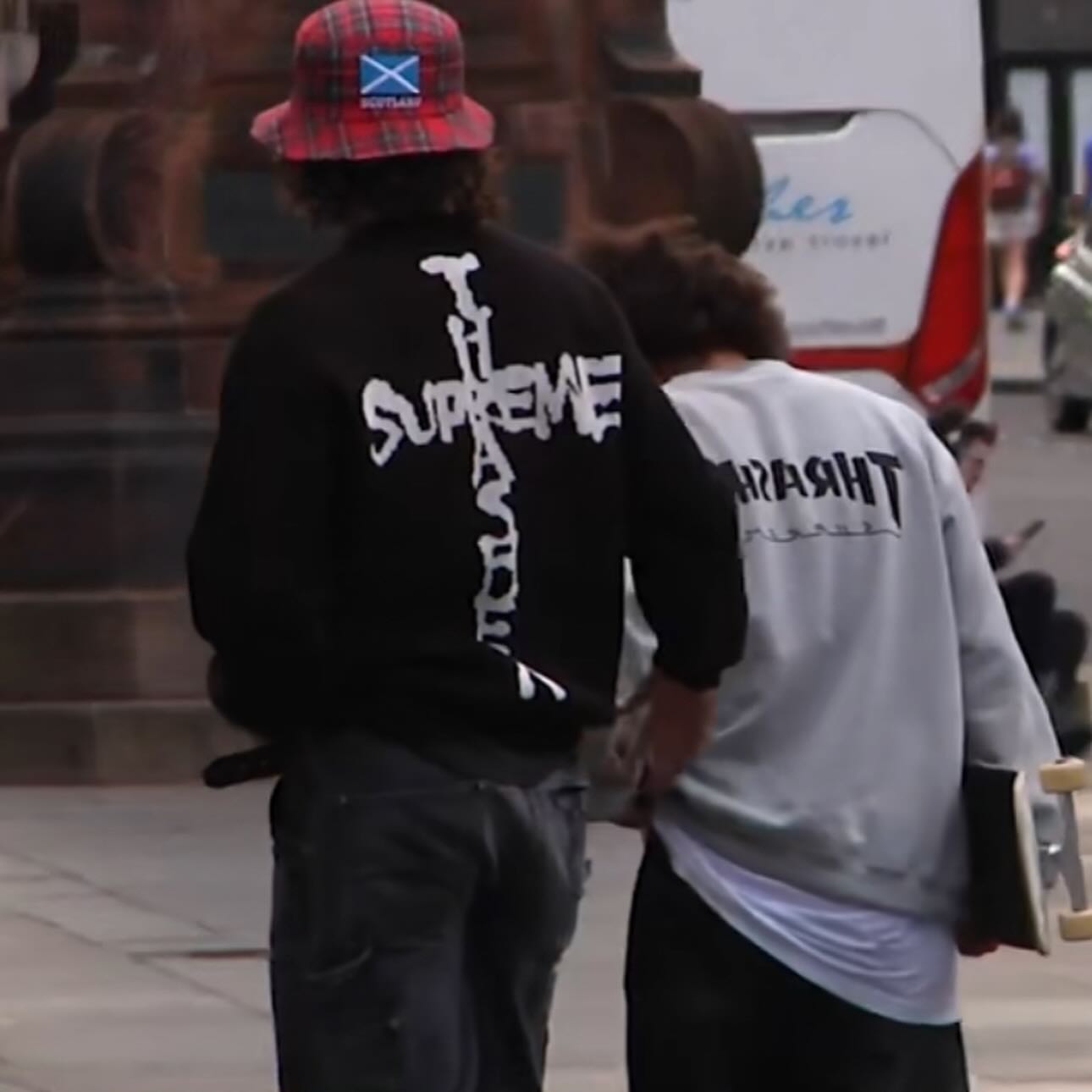 Supreme × Thrasher が公開