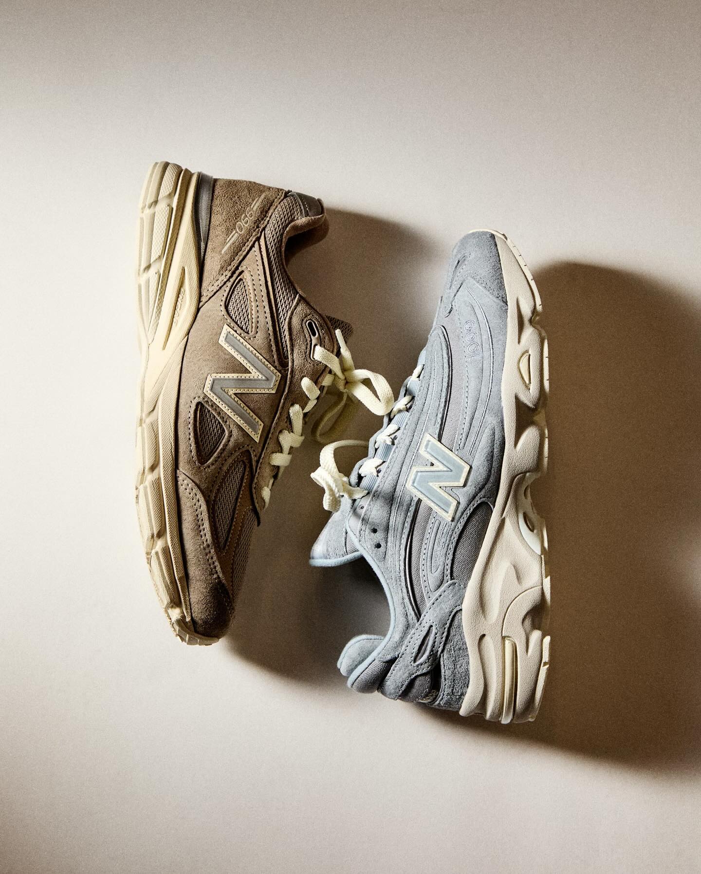 Ronnie Fieg が KITH × New Balance 990v4 & 1000 を公開