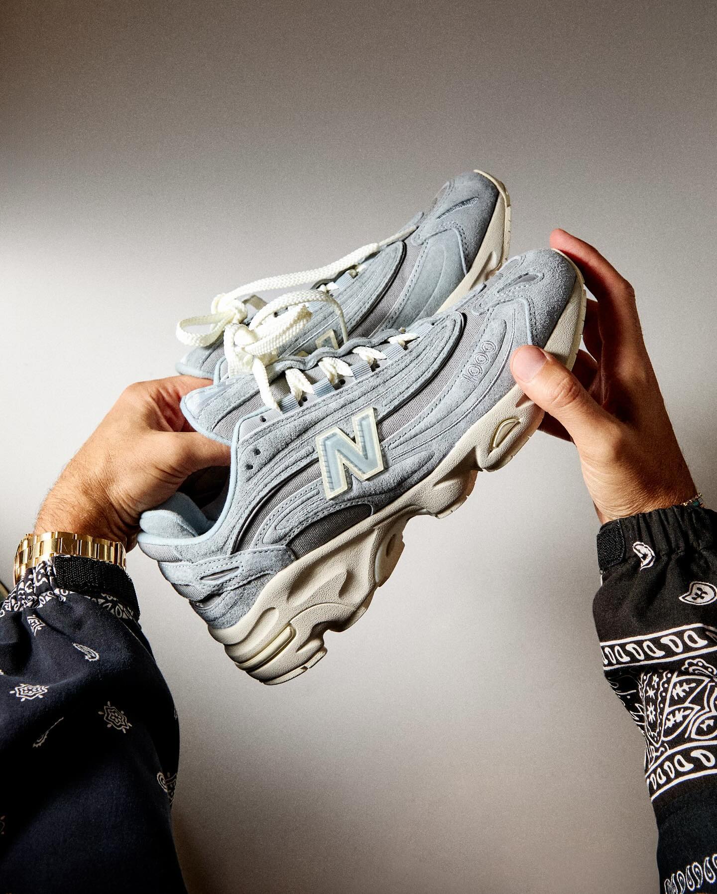 Ronnie Fieg が KITH × New Balance 990v4 & 1000 を公開