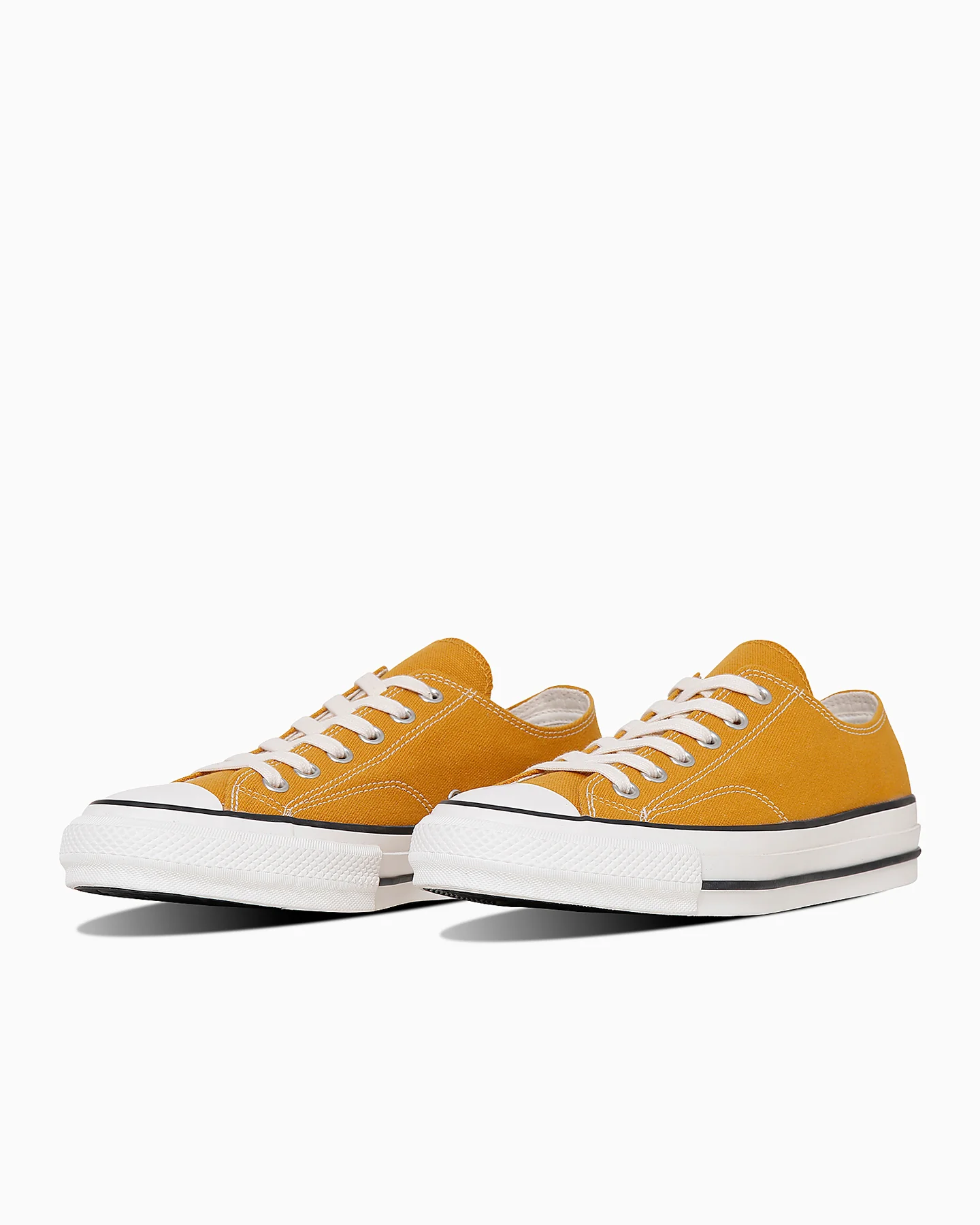 CONVERSE ADDICT より CHUCK TAYLOR CANVAS OX “Gold” が登場