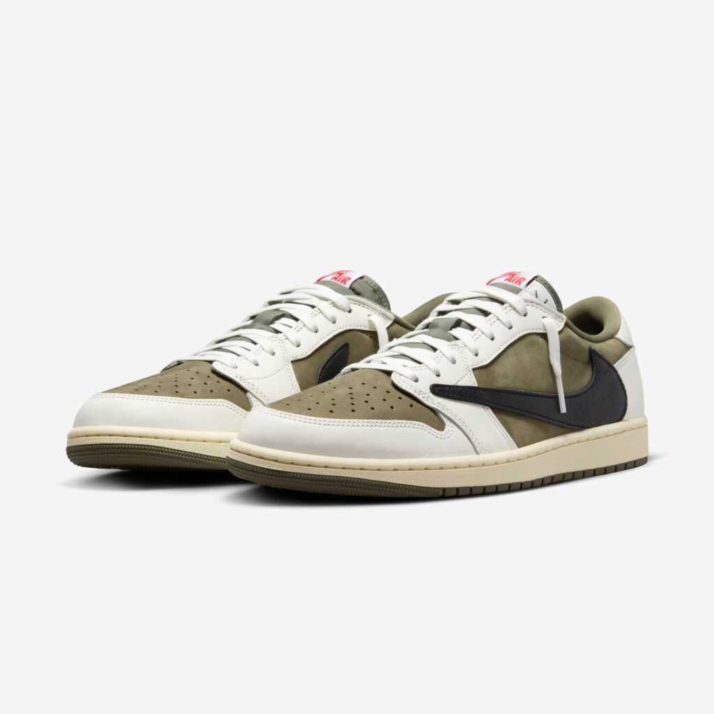 Travis Scott × NIKE AIR JORDAN 1 LOW "MEDIUM OLIVE" のオフィシャル画像が公開