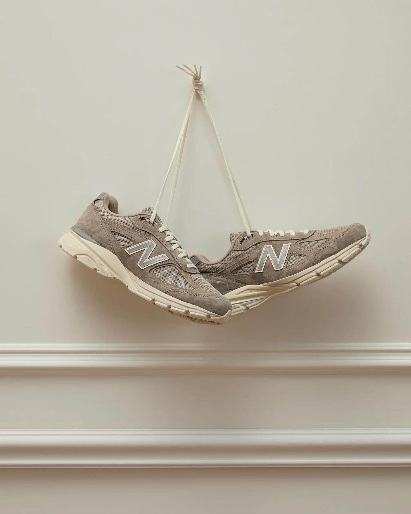 KITH × New Balance 990v4 & 1000 のWEB抽選方法が発表