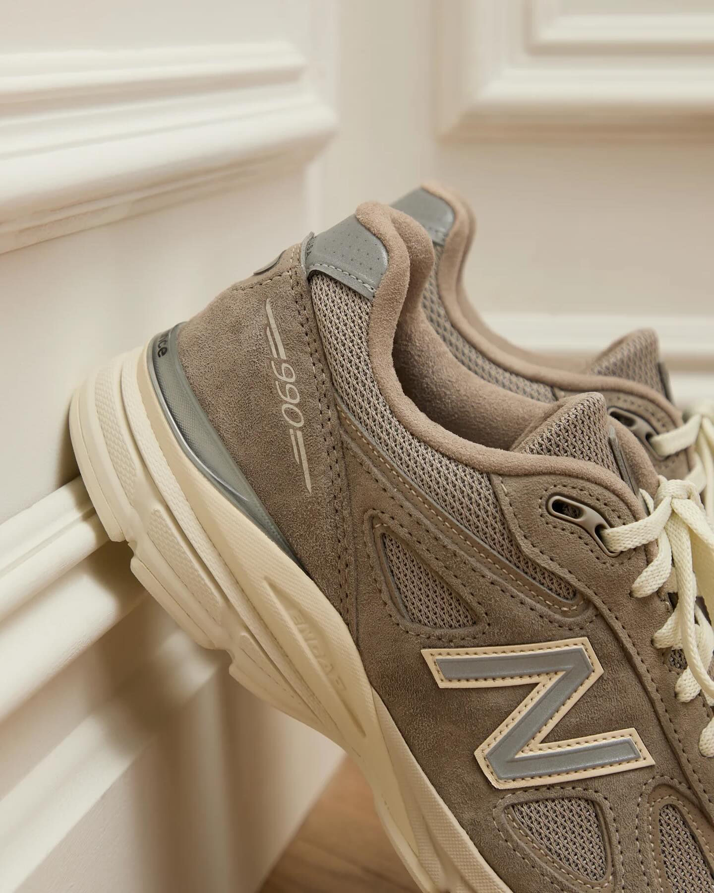 KITH × New Balance 990v4 & 1000 のWEB抽選方法が発表