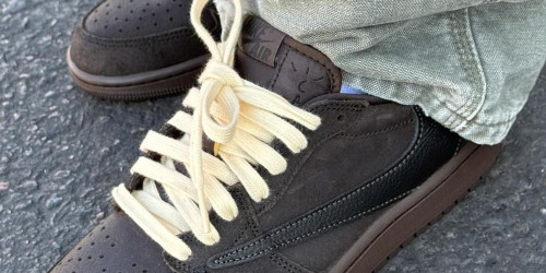 Travis Scott × NIKE AIR JORDAN 1 LOW “Velvet Brown” の着用ヴィジュアルが公開