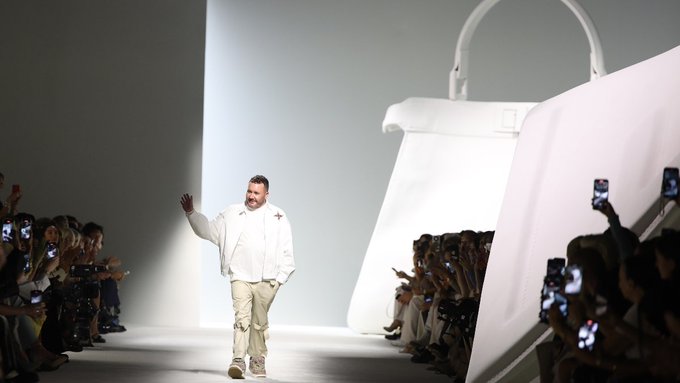 Kim Jones が FENDI のアーティスティック ディレクターを退任