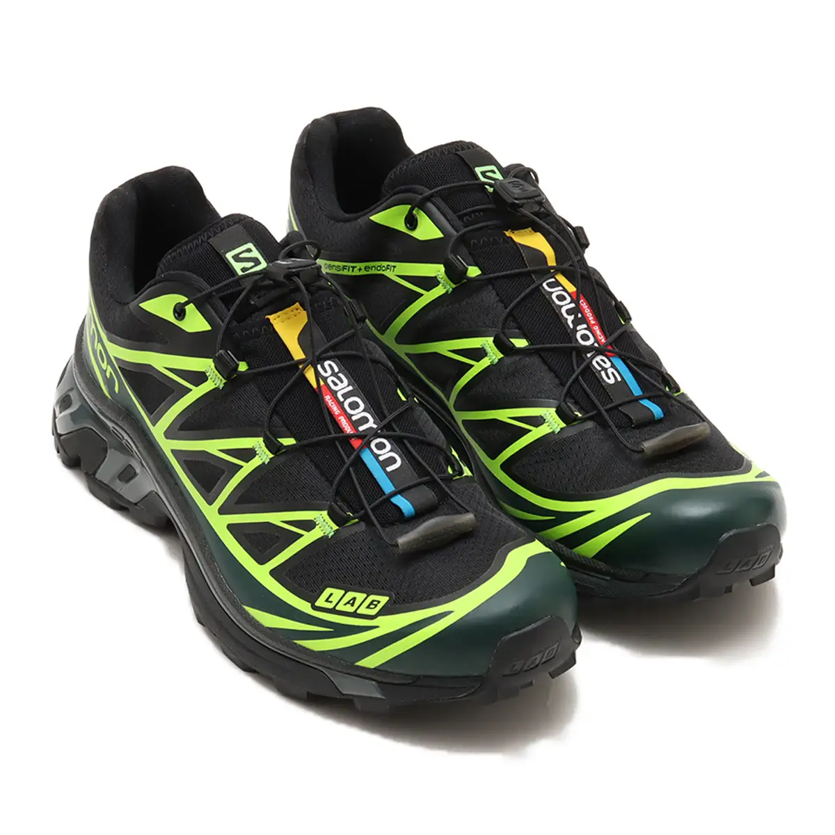 SALOMON の人気モデル XT-6 に atmos 別注カラーが登場