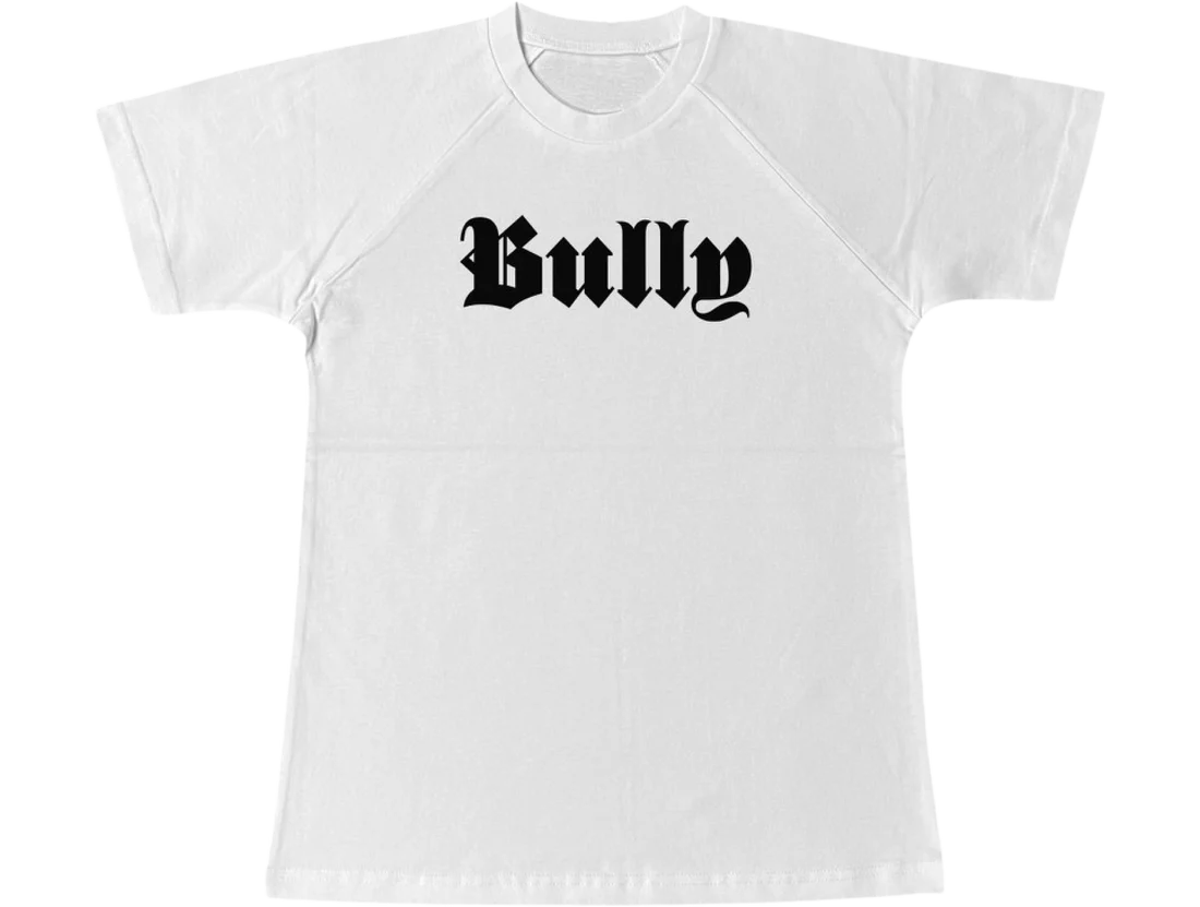 カニエ が最新アルバム Bully 発売を記念したマーチコレクションを発売