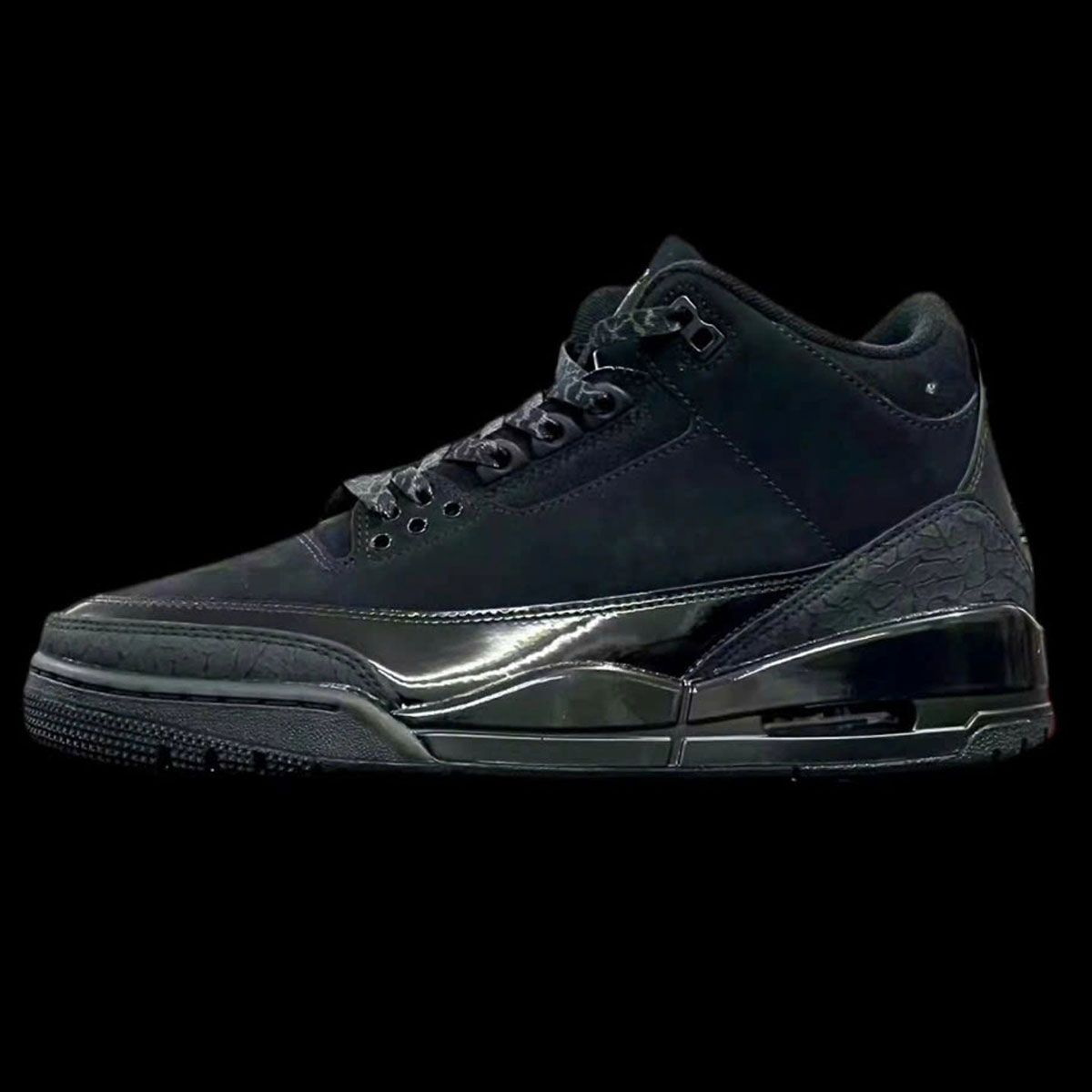 NIKE AIR JORDAN 3 “BLACK CAT” 2025年復刻モデルのファーストルックが公開