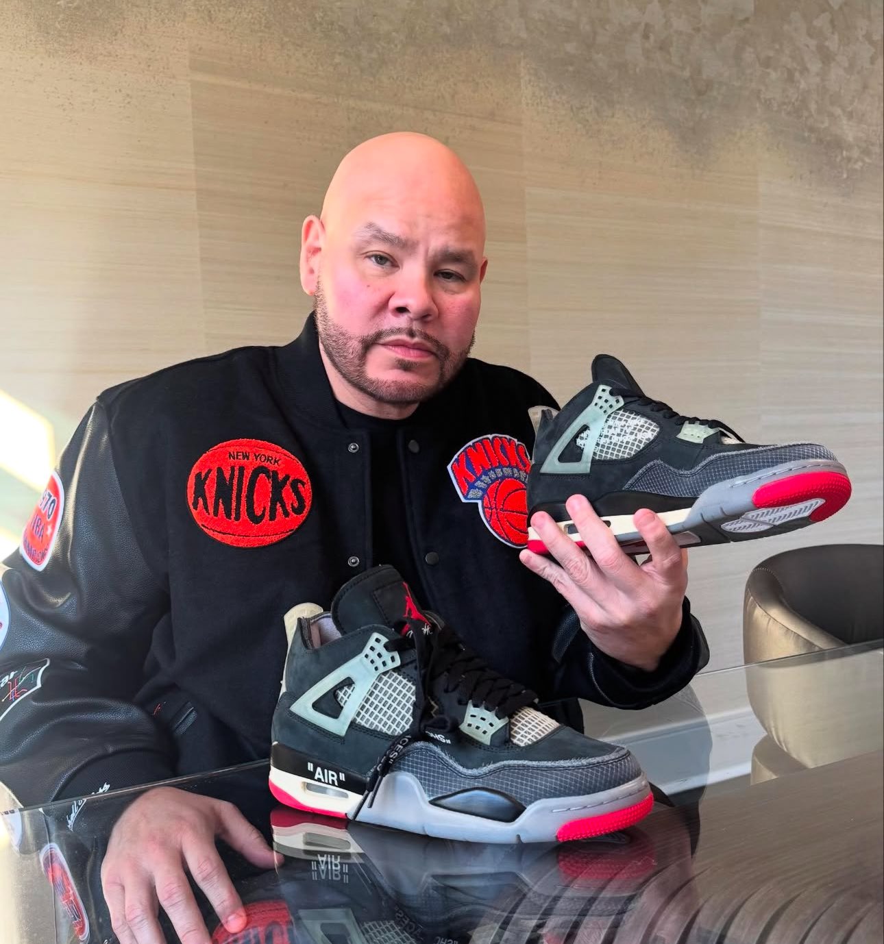 ラッパー FAT JOE が2025年の発売が噂される Off-White™ × NIKE AIR JORDAN 4 “BRED” を公開