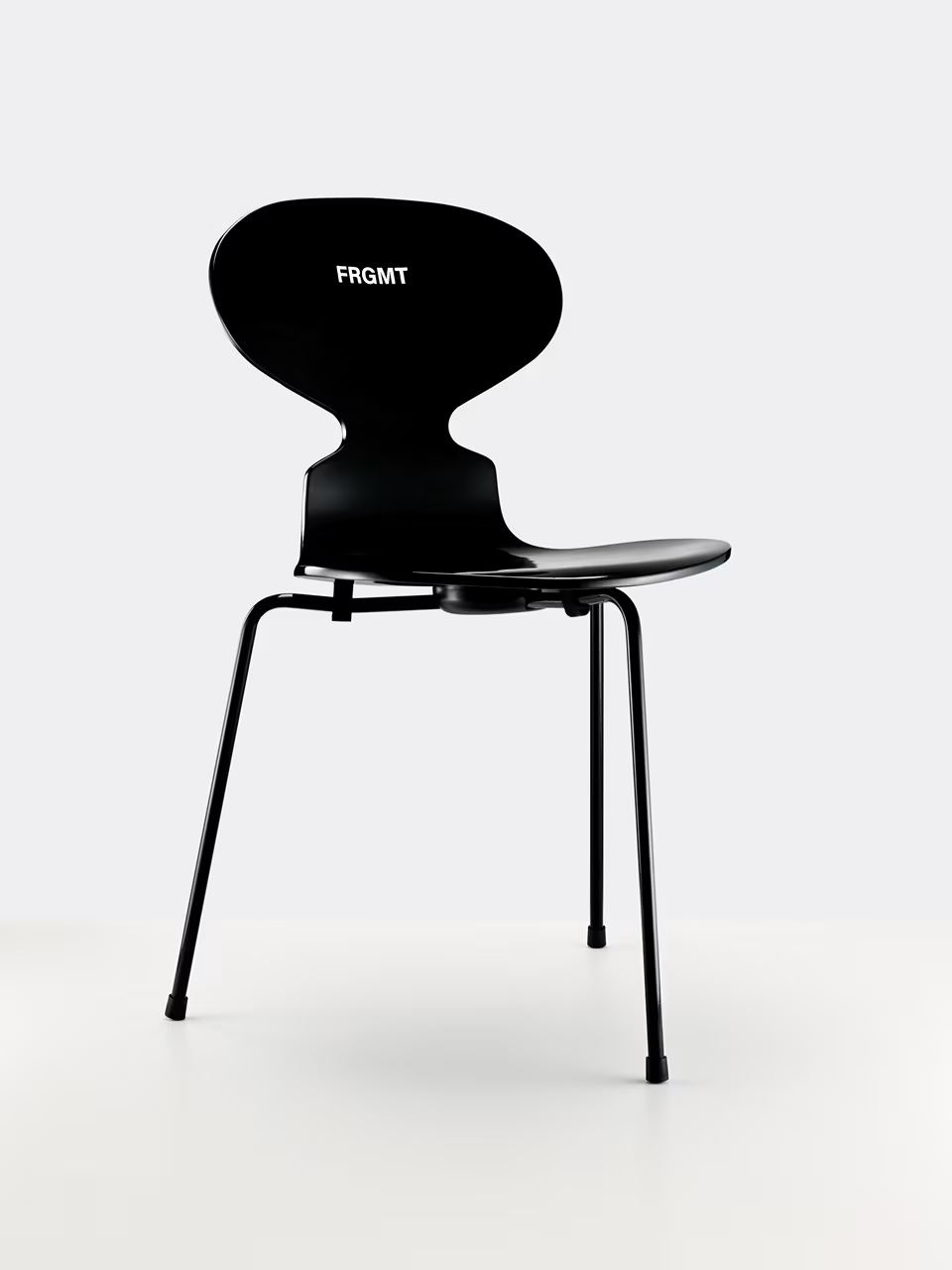 fragment design × FRITZ HANSEN のコラボ第2弾が登場