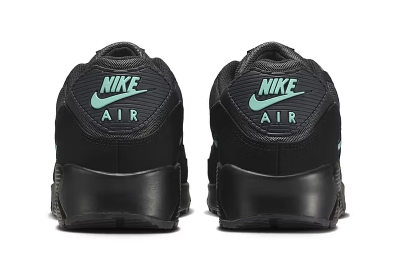 NIKE AIR MAX 90 “Black Tiffany” が公開