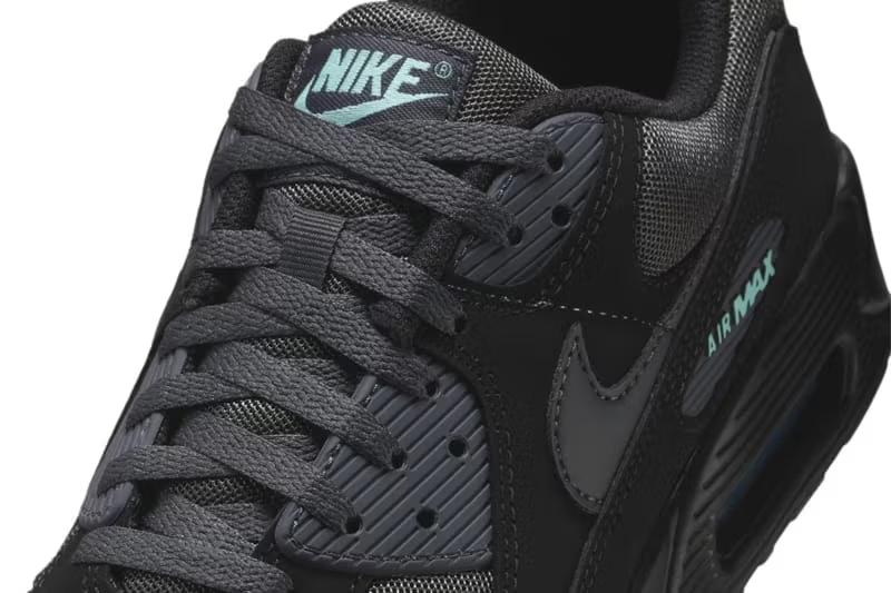 NIKE AIR MAX 90 “Black Tiffany” が公開