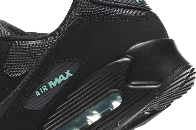 NIKE AIR MAX 90 “Black Tiffany” が公開