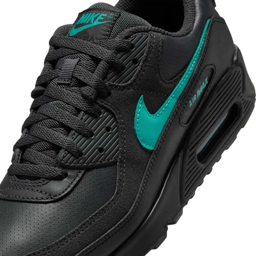 NIKE AIR MAX 90 “Black Tiffany” が公開