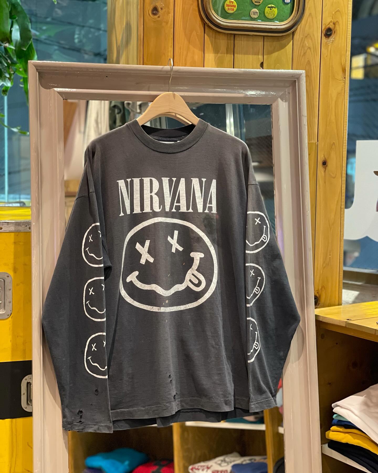 What’z up が 90's NIRVANA "Never Mind" ロングスリーブTシャツを発売