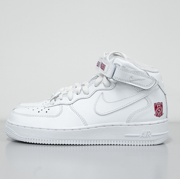 浦和レッズ × NIKE AIR FORCE 1 のWEB抽選が開催